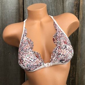 Victoria’s Secret Floral Lace Front Close Bralette in Cream Size Small